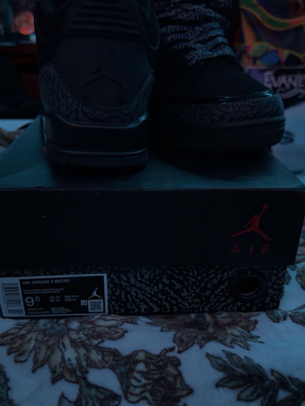 Jordan 3 Retro Men’s Sneakers — Black with Grey Elephant Print